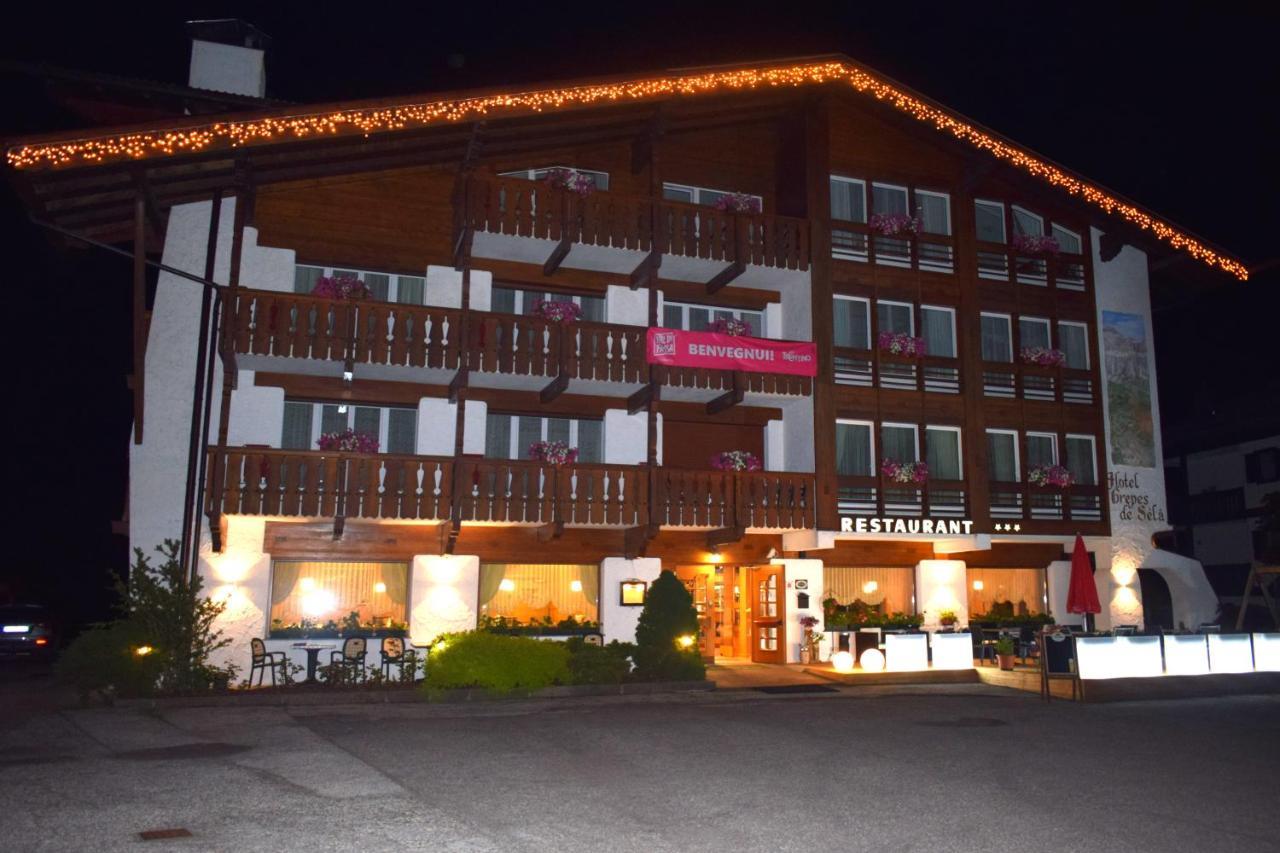 Hotel Crepes De Sela Campitello di Fassa Esterno foto