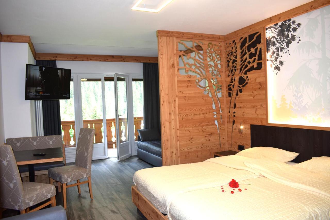 Hotel Crepes De Sela Campitello di Fassa Esterno foto