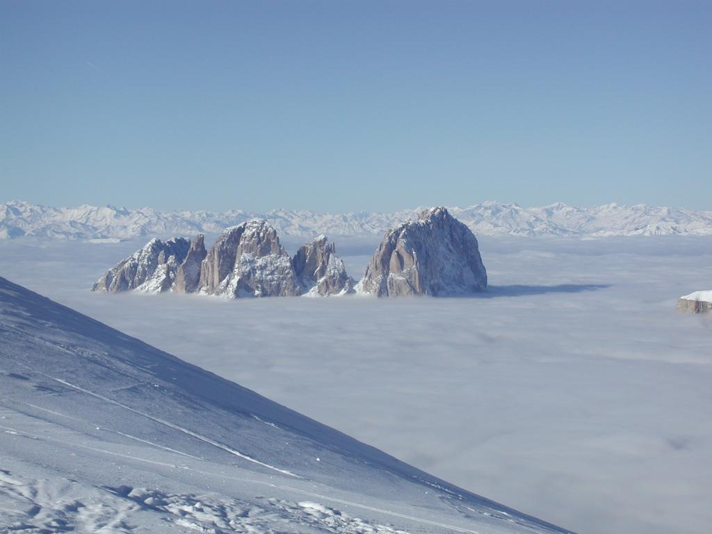Hotel Crepes De Sela Campitello di Fassa Esterno foto
