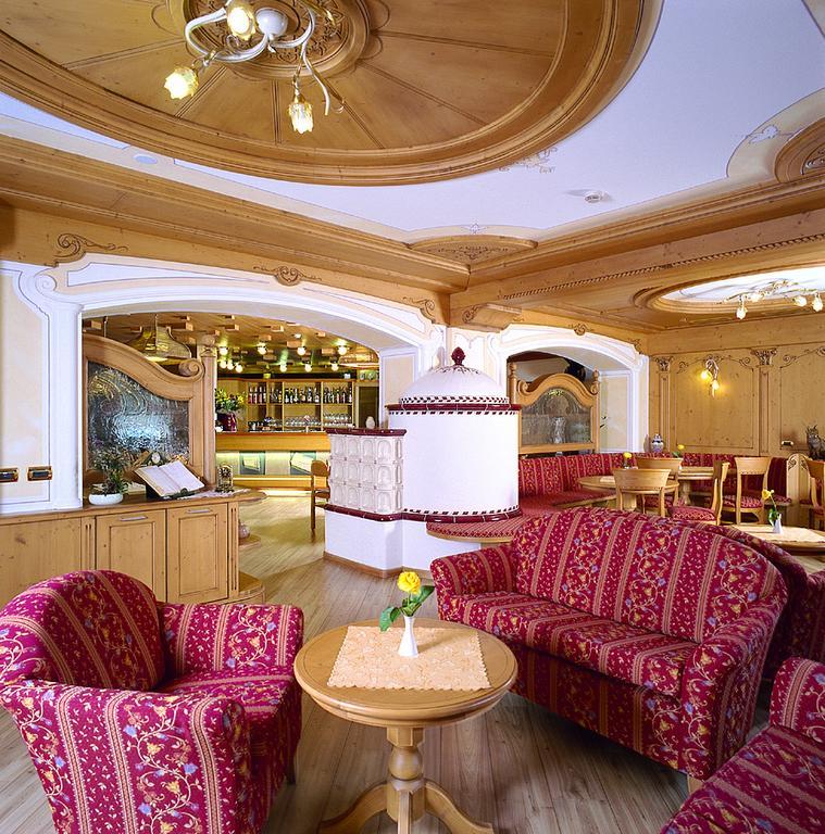 Hotel Crepes De Sela Campitello di Fassa Esterno foto