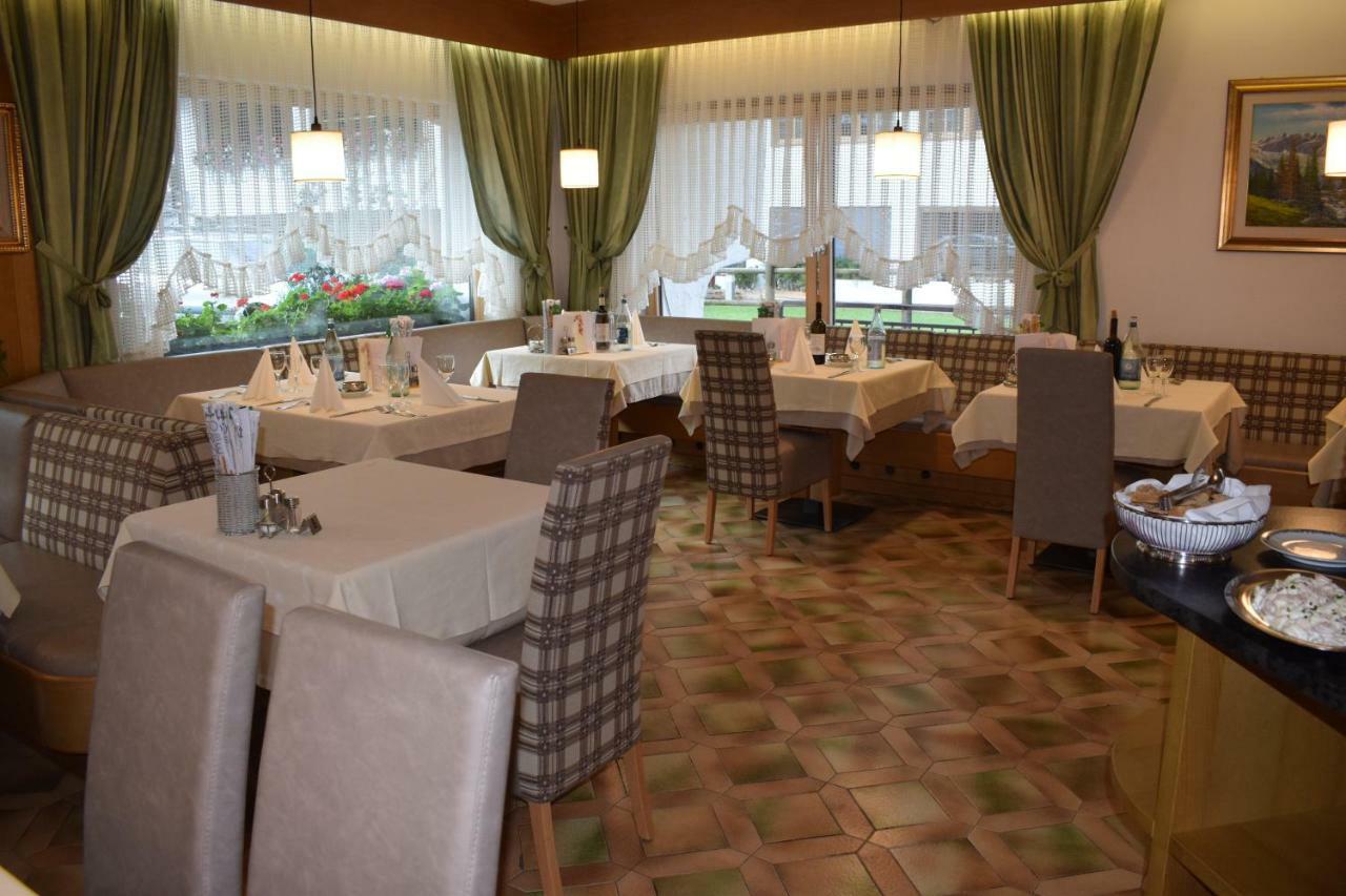 Hotel Crepes De Sela Campitello di Fassa Esterno foto